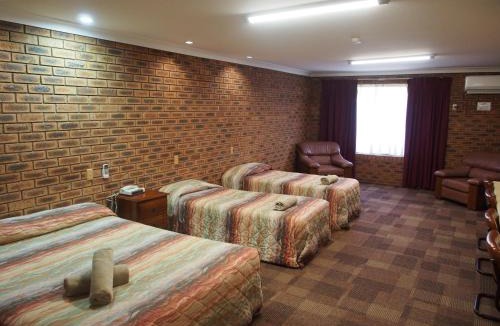 Cobar Hotel | Cobar Town & Country Motor Inn