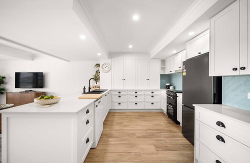 Maroochydore House | Coconut Grove Canal Retreat - PF, Walk to Shops