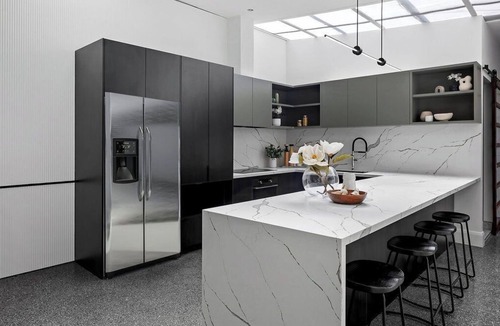 Collingwood House | COLLINGWOOD HAVEN-3beds, 4 bath +GARAGE -6 guests-Walk to CBD, stylish open plan