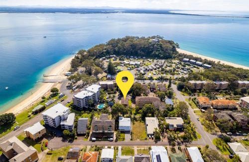 Nelson Bay Apartment | Columbia Views 2 Aircon WI FI Netflix Views and Boat Parking