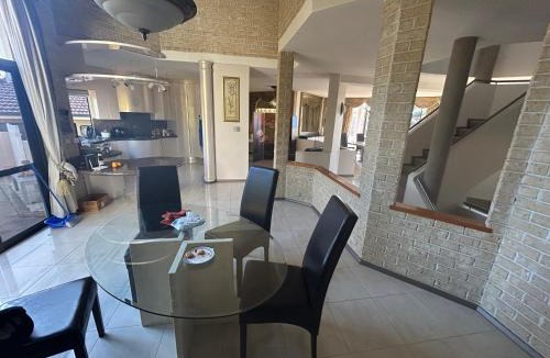 Kardinya House | Comfort Home For You 201