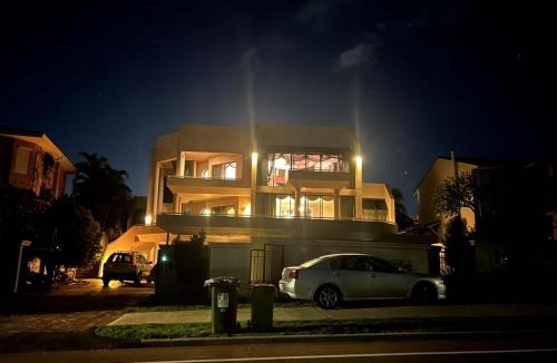 Samson House | Comfort Home For You 301