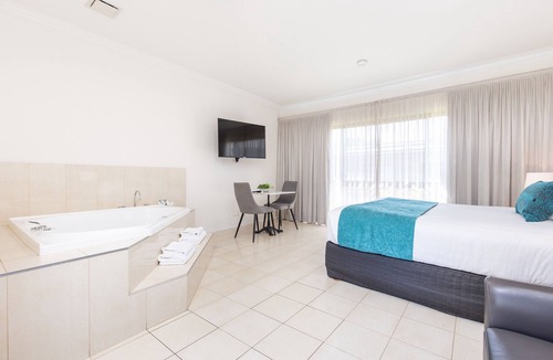 Mildura Hotel | Comfort Inn Deakin Palms