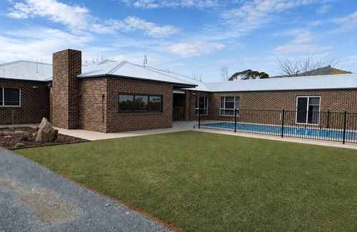 Moama House | Comfort on Clarke