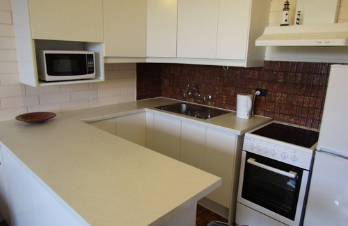 Port Vincent Apartment | Comfortable 2 bedroom Unit - Off Peak Special!