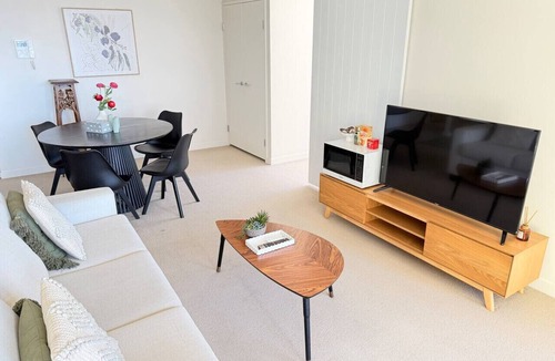Zetland Apartment | Comfortable 2BR Apartment in Zetland | Quiet & Convenient