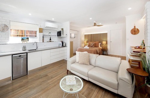 Maroochydore Apartment | Comfortable & Convenient Coastal Studio