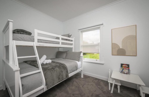 Newstead House | Comfortable Family Home in Newstead