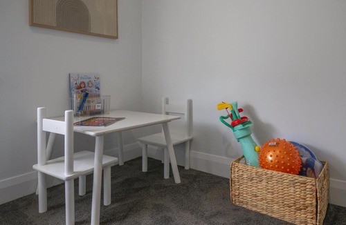 Newstead House | Comfortable Family Home in Newstead