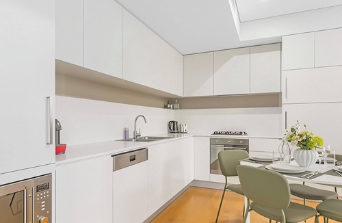 Macquarie Park Apartment | Comfortable Over Sized 1BRD w/Parking Close to Metro & Mall