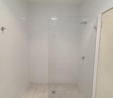 Merrylands House | Comfortable Queen Room in Heart of Merrylands - NM2