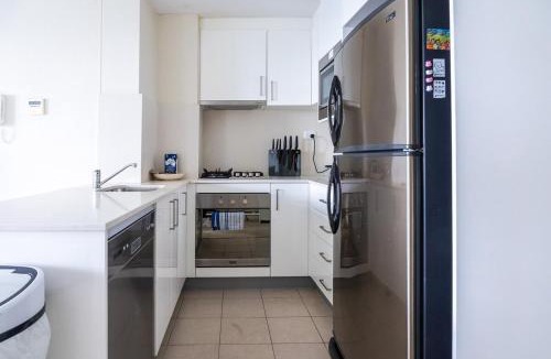 Burwood Apartment | Comfy 1BDR Apartment 3min to Train Station Burwood