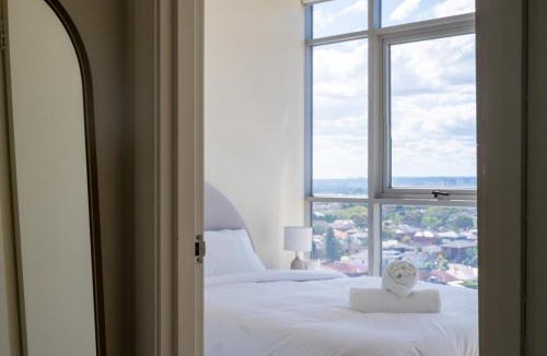 Burwood Apartment | Comfy 1BDR Apartment 3min to Train Station Burwood