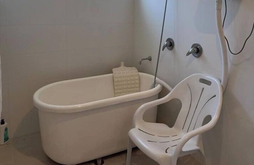 Doubleview House | Comfy room near the beach shared living and bathroom friendly host