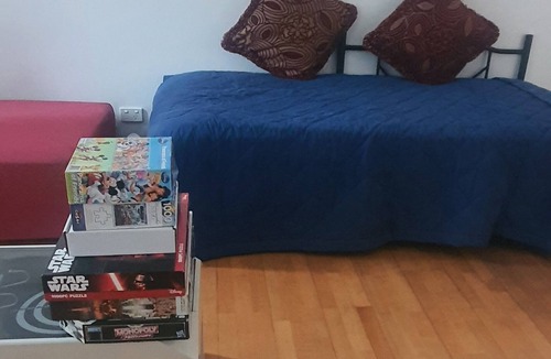 McKinnon Apartment | Comfy short term home in walking distance Melbourne South East Ormond Station