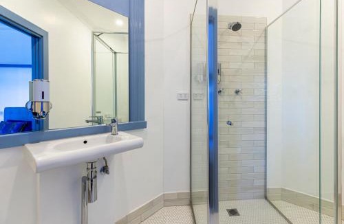 Cooks Hill Hotel | Commonwealth Hotel