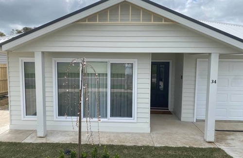 Koroit House | Conrick Guesthouse - Self contained within home