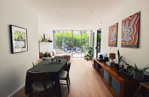 Rosebery Apartment | Contemporary and open two-bed apartment for rent in Rosebery