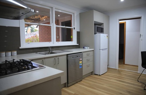 Glenroy House | Convenient Glenroy Accommodation Ideal for Airport Travellers