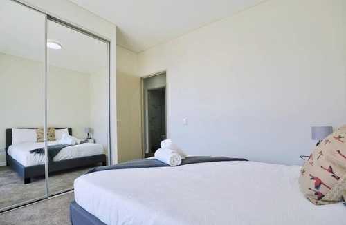 Waterloo Apartment | Convenient location close to AIRPORT CITY BONDI