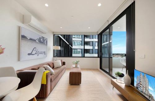 Footscray Apartment | Cool and Contemporary on the City Edge