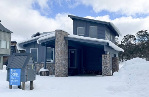 Dinner Plain Ski Chalet | Cool Runnings - Dinner Plain