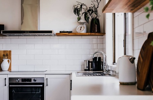Musk House | Cooper's Hill ~ Daylesford Region ~ Country Escape
