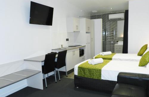 Pioneer Hotel | Copper City Motel