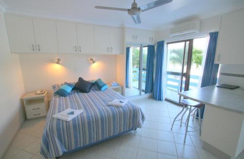 Shute Harbour Hotel | Coral Point Lodge