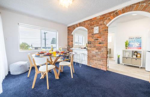 Soldiers Point Apartment | Costas Smerelda 8, 16 Soldiers Point Rd - Linen, Views, Air Con, Wi-Fi
