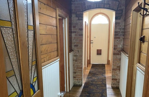 South Launceston Cottage | Cosy and comfortable, centrally located, character cottage