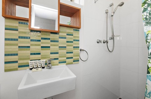 Fitzroy Apartment | Cosy and Comfortable Fitzroy Studio with Parking