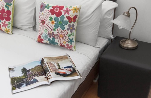 Fitzroy Apartment | Cosy and Comfortable Fitzroy Studio with Parking