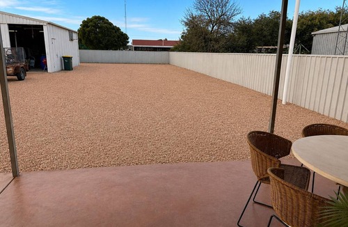 Moonta Bay House | Cosy beach house getaway in Moonta Bay with only a 10 minute walk to the beach!