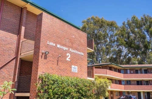 Leederville Apartment | Cosy Condo, 4 Min to City. Parking & WiFi. 2 BR.