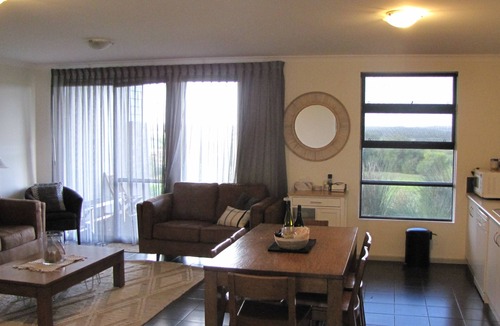 Kronkup Apartment | Cosy Corner Seaview Apartment with Stunning Ocean Views!