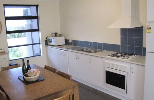 Kronkup Apartment | Cosy Corner Seaview Apartment with Stunning Ocean Views!