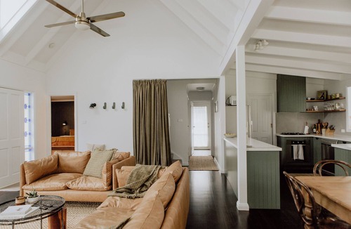 Trentham Cottage | Cosy Cottage close to Trentham Village
