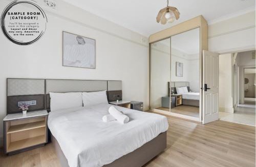 Bankstown House | Cosy Double Room - Near Bankstown Central & WSU - Shared Bathrooms