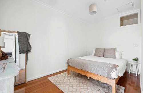 Geelong West House | Cosy Geelong West Townhouse with secure garage