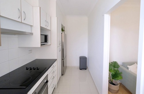 Coogee Apartment | Cosy Poolside Coogee Beach Sanctuary