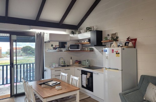Lancelin Apartment | Cosy Reef View Apartment overlooking Sunset Coast, Fishing, Sand Dunes, Beaches.