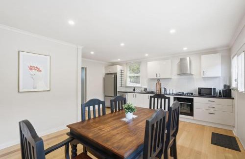 Dynnyrne House | Cosy South Hobart Getaway
