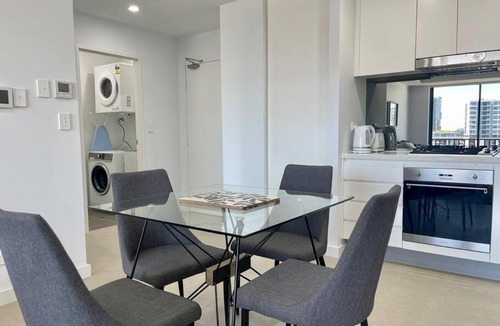 Rosebery Apartment | Cosy Stays 1 Bedroom Apartment Rosebery Parking & Balcony Sydney Escape