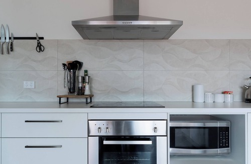 South Launceston House | Cosy & Sweet: Near the City, WiFi & Parking