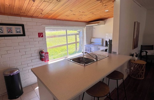 Wollombi House | Cottage 2 close to 4 wedding venues and town centre