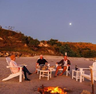 Curtis Island Villa | Cottage 4 Cape Keppel Beach