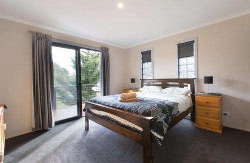 Jindabyne House | Cottage 6 Touchdown Cottages