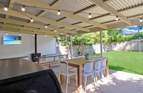 Wagga Wagga House | Cottage Charm on Travers - Pet Friendly, CBD Location