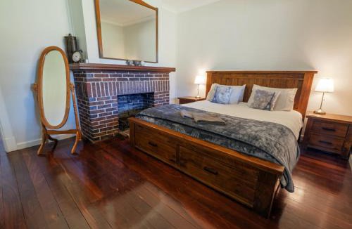 Frankland River House | Country Cottage - Frankland River Retreat -Private Peaceful
